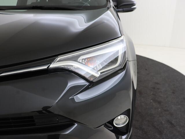 Toyota RAV4 2.5 Hybrid AWD Style | Afneembare trekhaak | Halflederen interieur | 1650 kg trekgewicht |