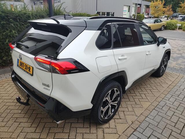 Toyota RAV4 2.5 Plug-in Hybrid AWD Business Plus 4X4 JBL Head-Up Navigatie Carplay 360-Camera Stoel-Stuurverw. Trekhaak 1650KG