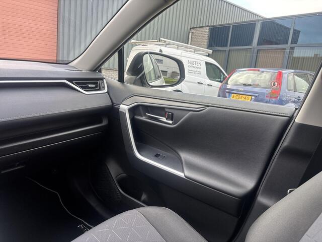 Toyota RAV4 2.5 Hybrid AWD Style | Rijklaarprijs | 1650 kg