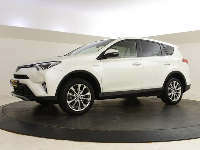 Toyota RAV4 2.5 Hybrid AWD Executive | Open dak | Navigatie | Trekhaak |