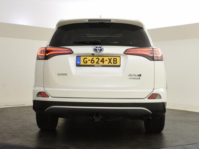Toyota RAV4 2.5 Hybrid AWD Executive | Open dak | Navigatie | Trekhaak |