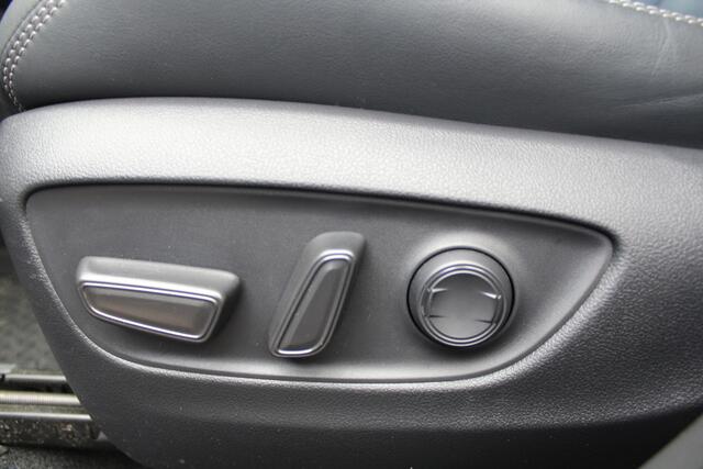 Toyota RAV4 2.5 Hybrid AWD Style | Rijklaar | Trekhaak | Leder | Stoel-/stuurverw. | LED | Apple/Android | El.achterklep | Dealer onderhouden