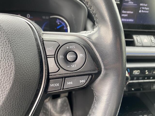 Toyota RAV4 2.5 Hybrid Style Bi Tone zwart dak ,Lage km stand! ,Incl. Bearlock ,Stoelverwarming ,Leder/Alcantara interieur ,Keyless ,Elek. bedienbare achterklep ,Adaptive cruise control