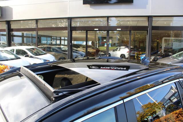 Toyota RAV4 2.5 Hybrid AWD Bi-Tone | Rijklaar | Trekhaak | Panoramadak | Apple/Android | LED | Elek.Achterklep | Leder | Dealer onderhouden