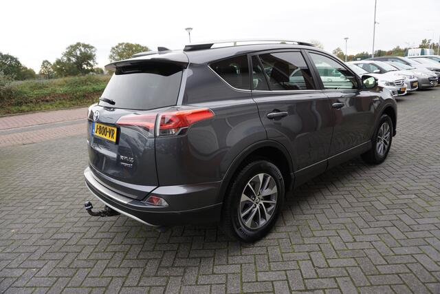 Toyota RAV4 2.5 HYBRID AWD STYLE VOLLEDIG DEALER ONDERHOUDEN CAMERA TREKHAAK KEYLESS STOELVERWARMING XENON/LED NAVI CLIMA CRUISE PDC V+A LMV PRIVACYGLAS ENZ...