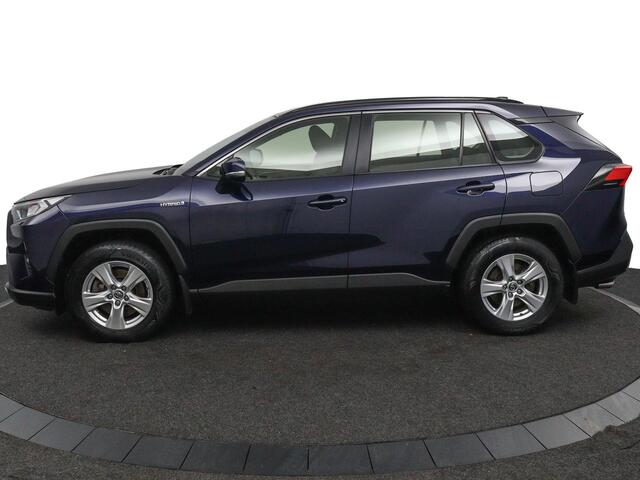 Toyota RAV4 2.5 Hybrid Active | Stoelverwarming | Trekhaak | Stuurverwarming | All season banden |