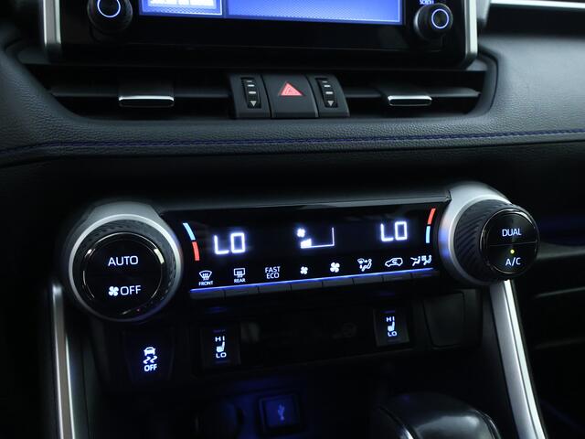 Toyota RAV4 2.5 Hybrid Bi-Tone | Apple CarPlay | Android Auto | Trekhaak |