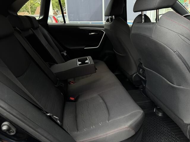 Toyota RAV4 2.5 Plug-in Hybrid AWD Business GRATIS Afleverpakket! | Stoelverwarming voor&achter | Trekhaak | Head-up Display |