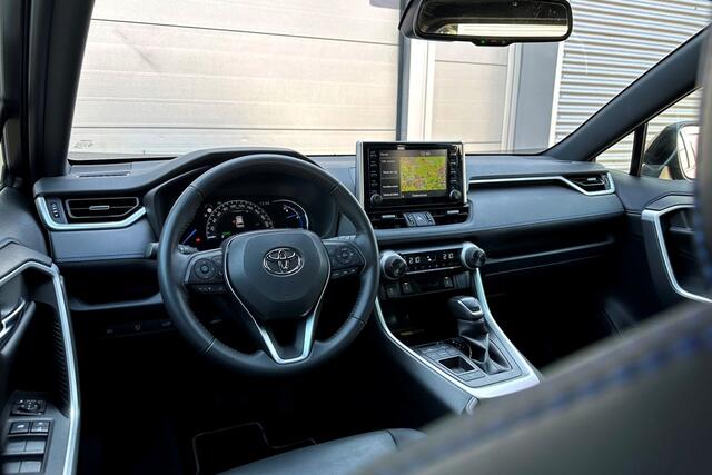 Toyota RAV4 2.5 Hybrid Style Black Edition 360Gr. Camera