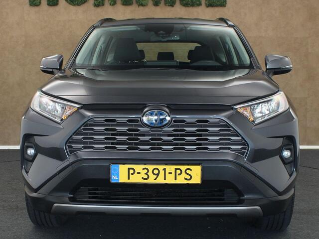 Toyota RAV4 2.5 Hybrid Active - ORIGINEEL NEDERLANDSE AUTO - ACHTERUITRIJCAMERA - APPLE CARPLAY/ANDROID AUTO - BLUETOOTH TELEFOONVOORBEREIDING - CRUISE CONTROL ADAPTIEF - DAB ONTVANGER - ELECTRONIC CLIMATE CONTROLE - ELEKTRISCHE RAMEN VOOR EN ACHTER - BUITENSPIEGELS