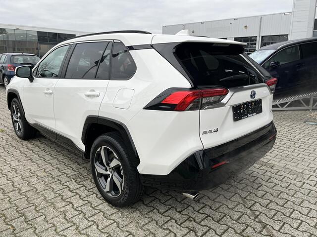 Toyota RAV4 2.5 Plug-in Hybrid AWD Dynamic (306pk) NIEUW! Nu uit voorraad leverbaar!