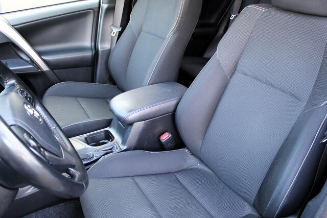 Toyota RAV4 2.5 Hybrid Dynamic Sport I NAVI I SCHUIFDAK I ADP CRUISE I 68000 KM I