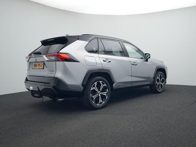Toyota RAV4 2.5 Plug-in Hybrid AWD Bi-Tone Plus 1500kg trekgewicht | Stoelventilatie! | Stoelverwarming Voor+Achter | Parkeersensoren | JBL | APK 11-2027 |