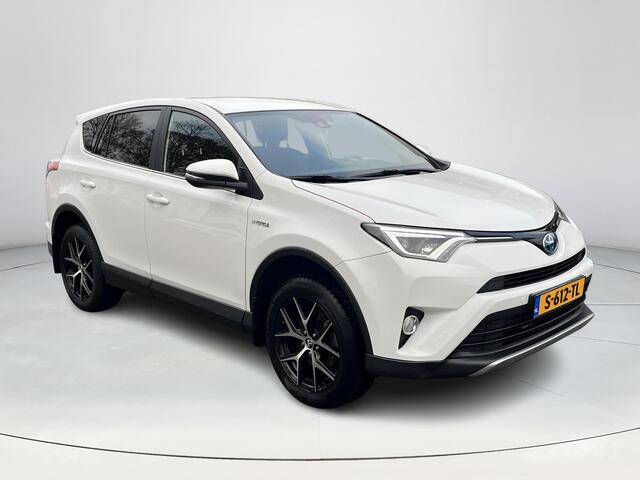 Toyota RAV4 2.5 Hybrid AWD Style | Navigatie | Stoelverwarming | Trekhaak | Electr. bestuurdersstoel | Keyless entry |