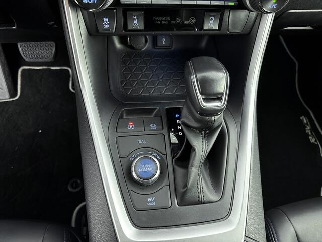 Toyota RAV4 2.5 Hybrid AWD Bi-Tone | Trekhaak | CarPlay/Android Auto | Camera |