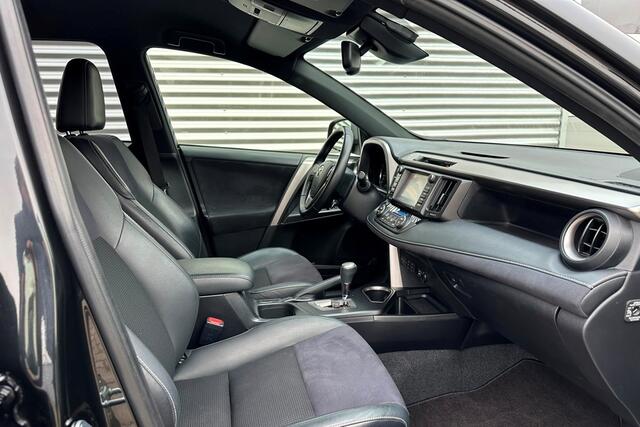 Toyota RAV4 2.5 Hybrid AWD Executive Business