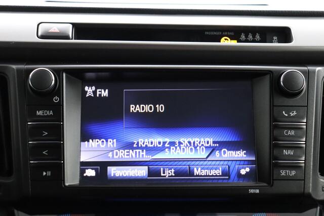 Toyota RAV4 2.5 Hybrid AWD Style | 1650 Trekvermogen | elektrisch bedienbare achterklep | parkeersensor |