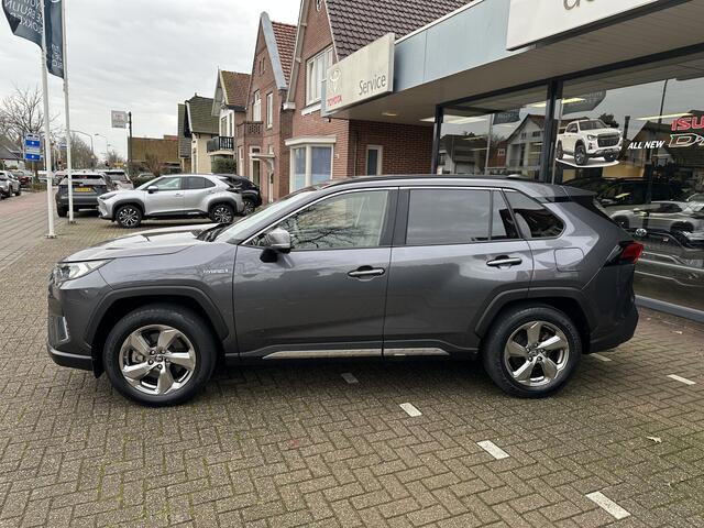 Toyota RAV4 2.5 Hybrid Style 1e eigenaar / dealeronderhouden / slechts 10.691 km!! / auto is als nieuw / origineel Nederlandse auto / Toyota 10 jaar garantie-programma / Toyota pechhulppas / Trekhaak
