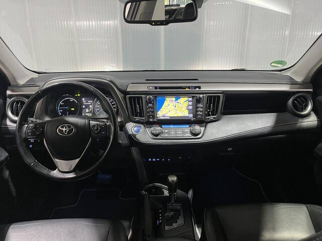 Toyota RAV4 2.5 Hybrid AWD Executive | Trekhaak | BSM| Leer | All season banden | Dealer onderhouden |