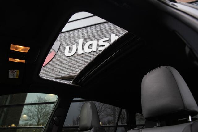 Toyota RAV4 2.5 Hybrid Black Edition , Panoramadak, Trekhaak,