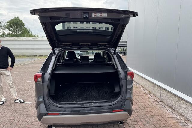 Toyota RAV4 2.5 Hybrid AWD Executive Navigatie, Stoel- & Stuurwielverwarming, Trekhaak, Lederen bekleding, Seat memory, Dodehoekdetectie, Parkeersensoren, Achteruitrijcamera