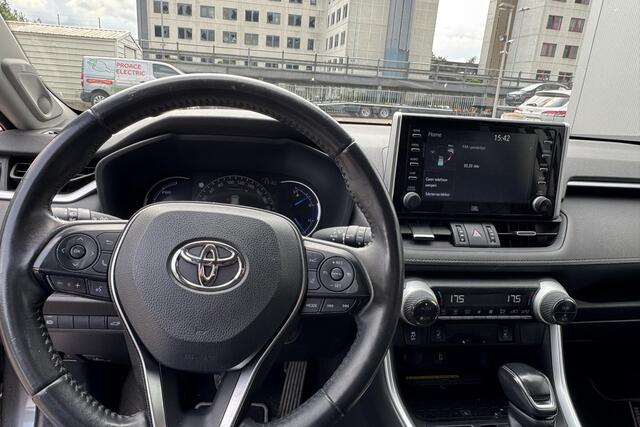 Toyota RAV4 2.5 Hybrid AWD Executive Lederen bekleding, Trekhaak,Dodehoekdetectie, Seat memory, JBL, Stoelverwarming, Achteruitrijcamera,