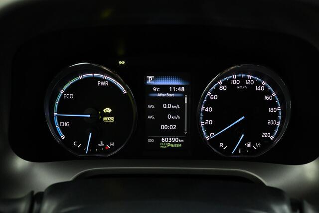 Toyota RAV4 2.5 Hybrid AWD Executive Business | lederen bekleding | Stuur en stoelverwarming | Trekhaak 1650 kg trekgewicht | 360 graden Camera |