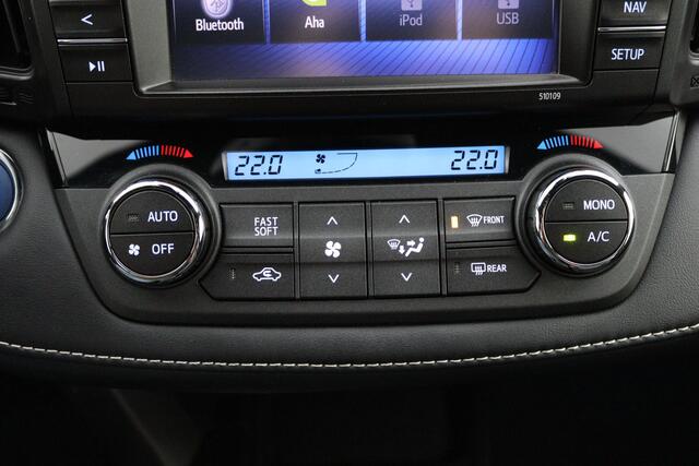 Toyota RAV4 2.5 Hybrid AWD Executive Business | lederen bekleding | Stuur en stoelverwarming | Trekhaak 1650 kg trekgewicht | 360 graden Camera |