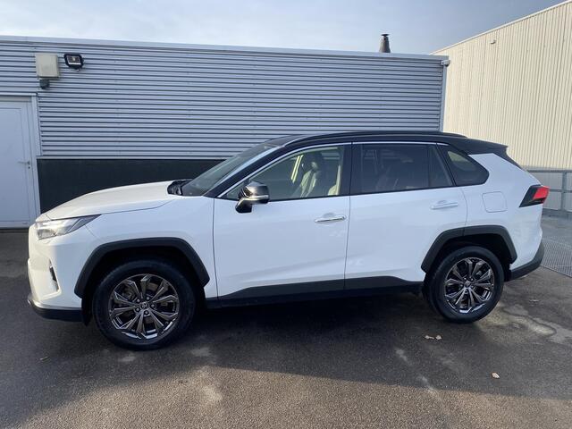 Toyota RAV4 2.5 Hybrid AWD Executive edition Trekhaak 13-polig, Bi-tone zwart dak, dodehoek detectie, seat memory navigatie, Apple CarPlay/Android Auto, stoelverwarming