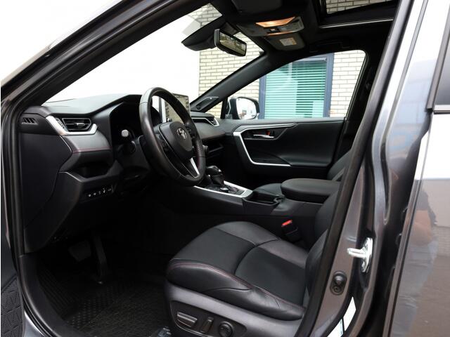 Toyota RAV4 2.5 Plug-in Hybride Bi-Tone+ | Head-up | Panoramadak | Stoelvent