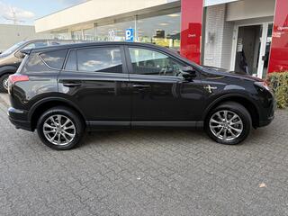 toyota-rav4-2.5-hybrid-style--adap