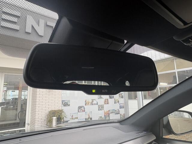 Toyota RAV4 2.5 Hybrid Style | Stoelverwarming | Trekhaak | NAVI |