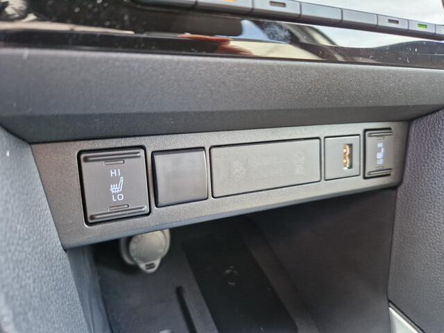 Toyota YARIS Cross 1.5 Hybrid 130 Style Edition Parkeersensoren V+A, Dodehoeksensor, Navigatie , All-in Rijklaarprijs