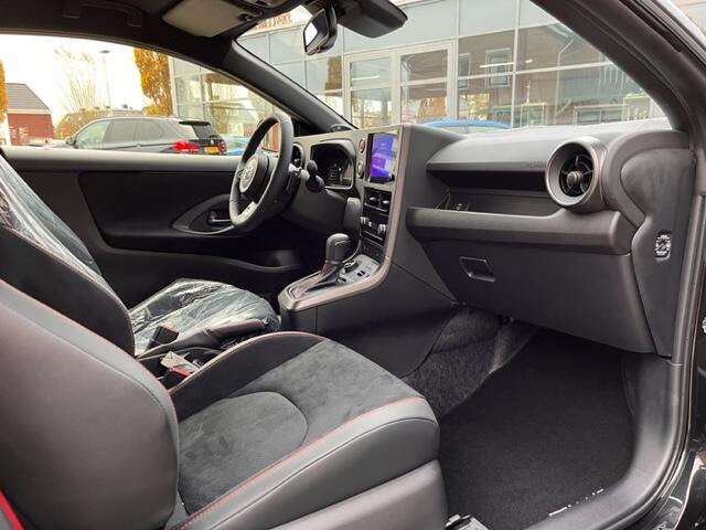 Toyota YARIS 1.6 Turbo GR High Performance 8AT Prem. (NEW)