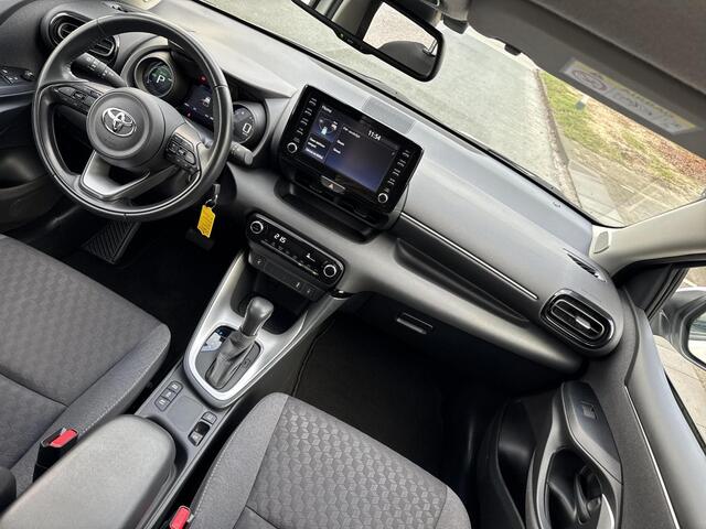 Toyota YARIS 1.5 Hybrid Dynamic | 06-10141018 Voor meer informatie