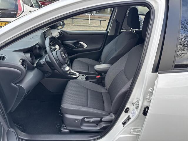 Toyota YARIS 1.5 Hybrid Dynamic | 06-10141018 Voor meer informatie