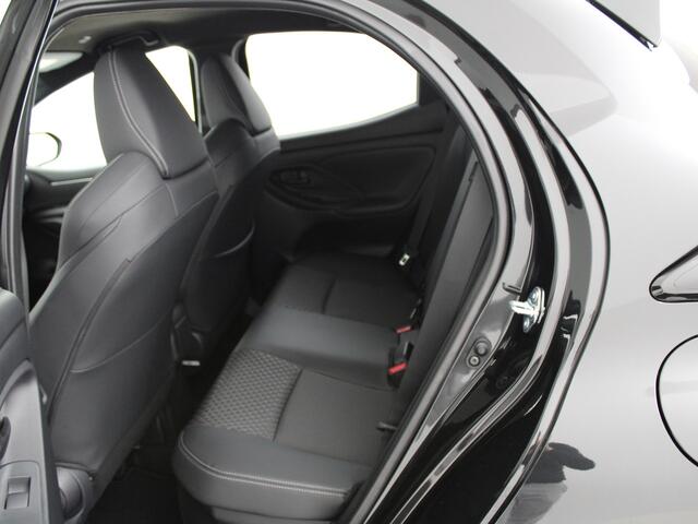 Toyota YARIS 1.5 Hybrid 130 Executive Parkeersensoren | Adap. Cruise | Stoelverwarming | Blind Spot