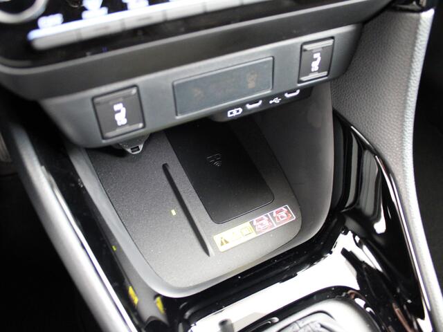 Toyota YARIS 1.5 Hybrid 130 Executive Parkeersensoren | Adap. Cruise | Stoelverwarming | Blind Spot