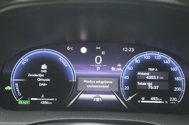 Toyota YARIS 1.5 Hybrid 130 Launch PanoDak/JBL/17inch/Stoel/Stuurverwarming