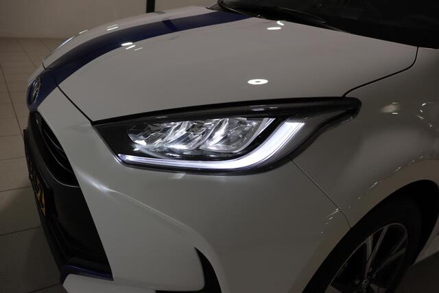 Toyota YARIS 1.5 Hybrid van Ekris Blue Line Edition, Stoelverwarming voorstoelen, Apple Carplay/Android Auto, Cruise & Climate control, Parkeercamera!