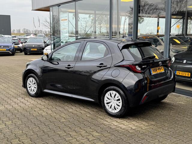Toyota YARIS 1.5 Hybrid Active Navi/Apple/Android - camera