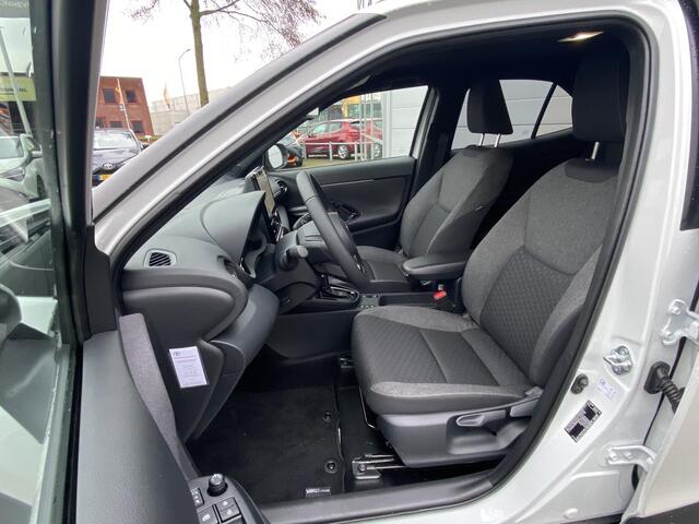 Toyota YARIS Cross 1.5 Hybrid 115 First Edition Comfort Pack & parelmoer lak