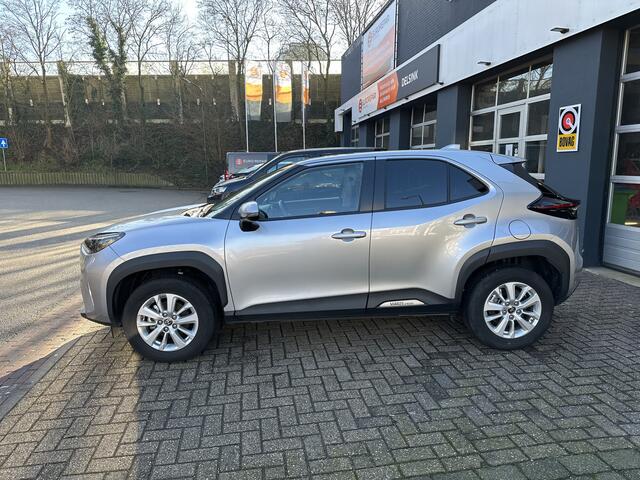 Toyota YARIS Cross 1.5 Hybrid Active Automaat Airco/Cruise/Camera/Navi/Carplay