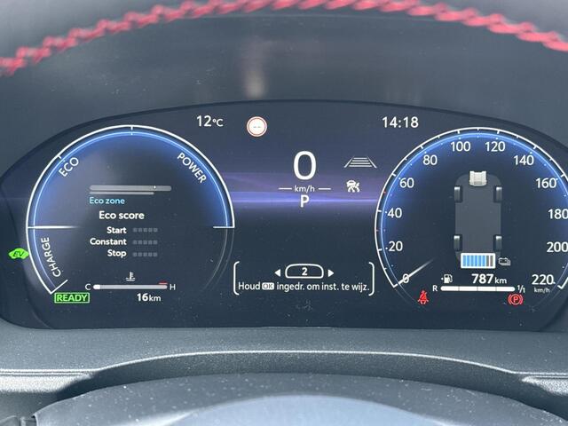 Toyota YARIS 1.5 Hybrid 130 GR Sport **DEMO/ STUUR- EN STOELVERWARMING/ PARKEERSENSOREN VOOR EN ACHTER**