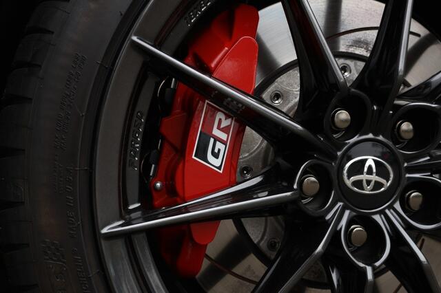 Toyota YARIS 1.6-l Turbo GR High Performance 261 PK - Carbon dak