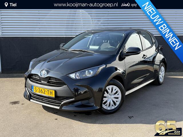 Toyota YARIS 1.5 Hybrid Active Apple Carplay en/of Android navigatie, Achteruitrijcamera, Adaptieve cruise control, Lane assist, Climate control, BTW-auto,