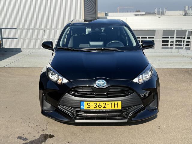 Toyota YARIS 1.5 Hybrid Active Apple Carplay en/of Android navigatie, Achteruitrijcamera, Adaptieve cruise control, Lane assist, Climate control, BTW-auto,