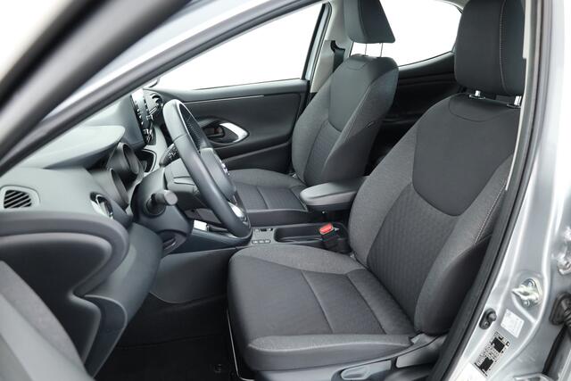 Toyota YARIS 1.5 Hybrid Dynamic | Achteruitrijcamera | Adapt. cruise| Apple carplay, Android auto