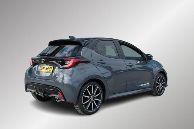 Toyota YARIS 1.5 Hybrid 130 GR Sport, Face lift, Pano-dak, JBL , BSM, Stuur- stoelverwarming