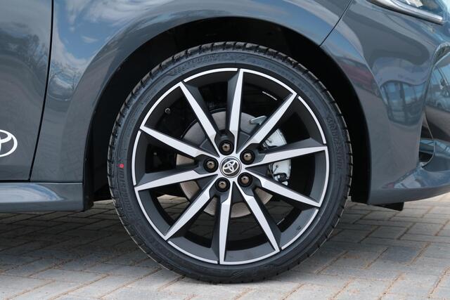 Toyota YARIS 1.5 Hybrid 130 GR Sport, Face lift, Pano-dak, JBL , BSM, Stuur- stoelverwarming